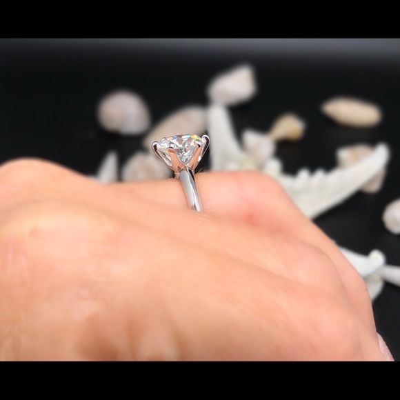 Moissanite ring set with certificate - Picture 11 of 16